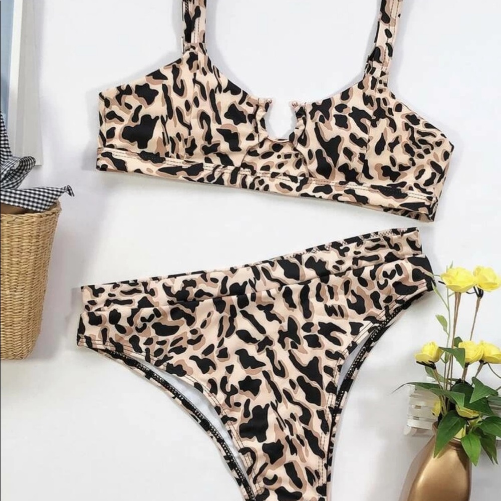 ❤️Leopard print high waisted bikini❤️ - Picture 2 of 4